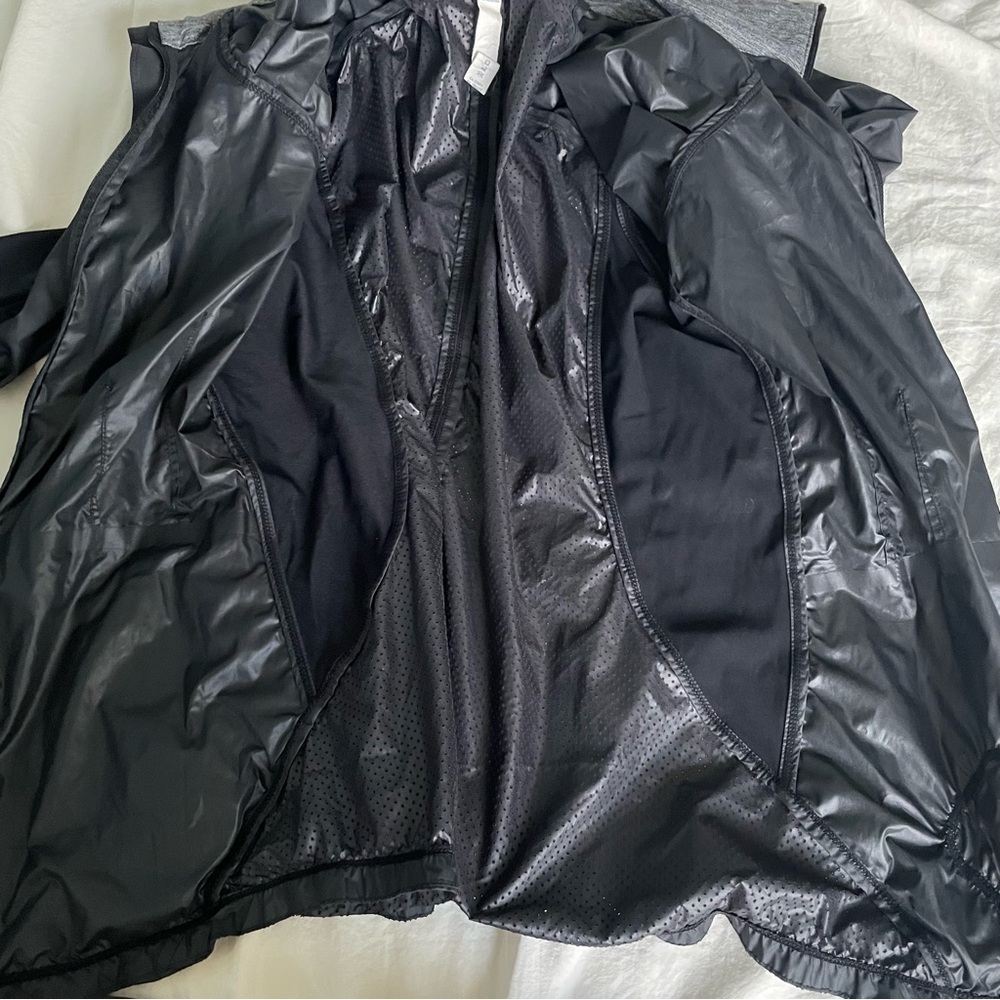 Lululemon Essential Windbreaker Full Zip Jacket - Picture 11 of 15